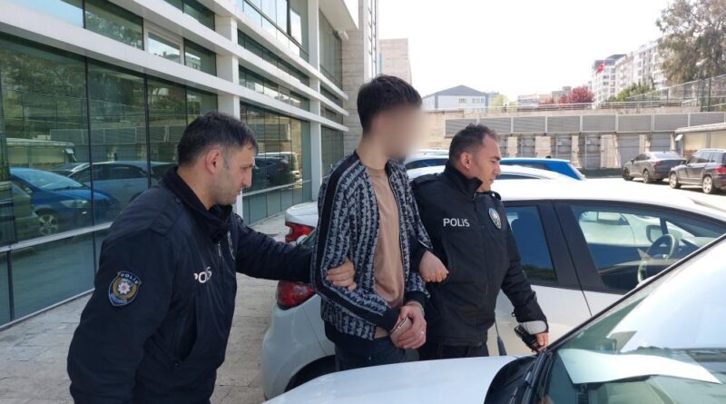 Annesini ve kız kardeşini tehdit eden şahıs tutuklandı 1