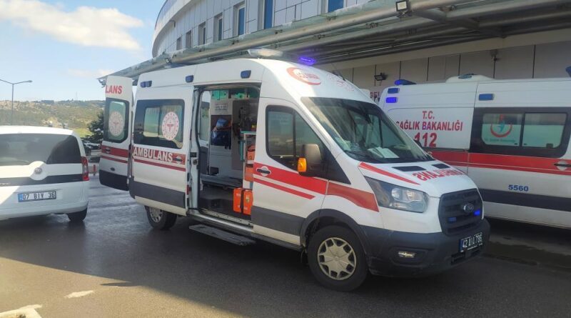 Beyşehir'de hayvan pazarında bıçaklı kavga 1