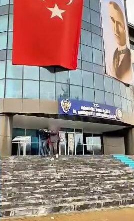 Bingöl’de sosyal medya üzerinden vatandaşları dolandıran 2 kişi yakalandı 1