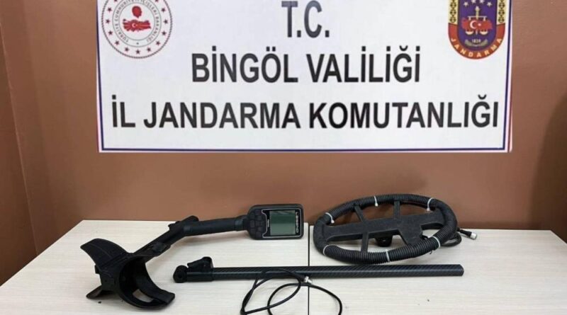 Dedektör ile define ararken yakalandı 1