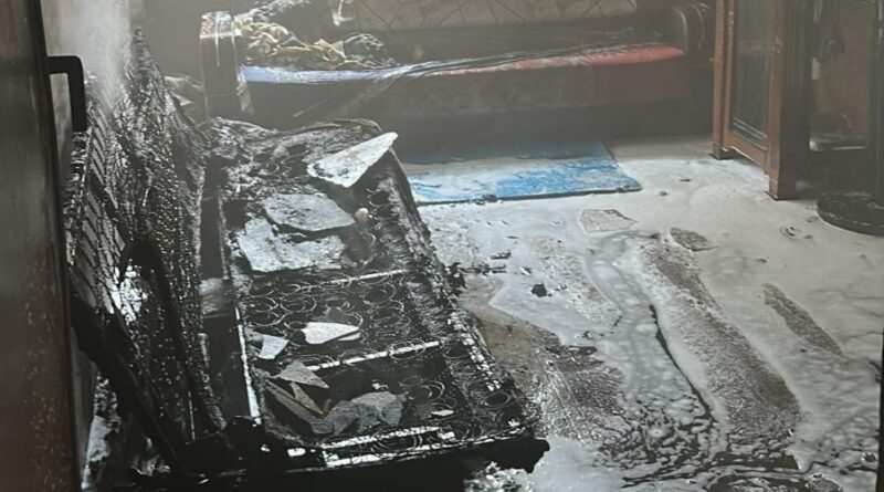 Evde çıkan yangın maddi hasara neden oldu 1