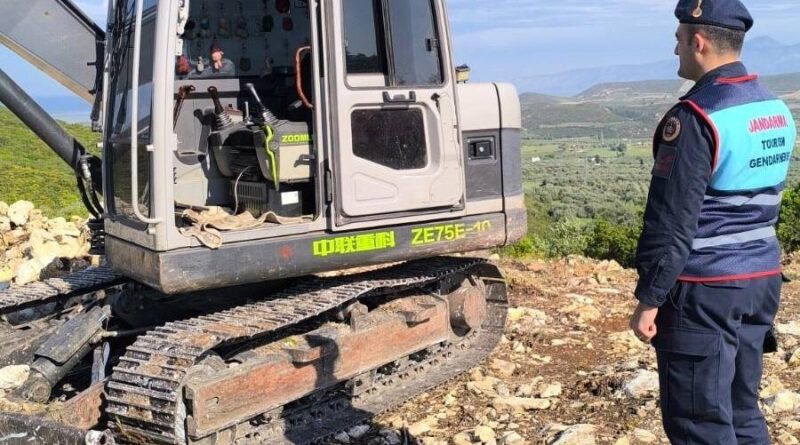 Hazine arazisindeki çalışmayı jandarma durdurdu 1
