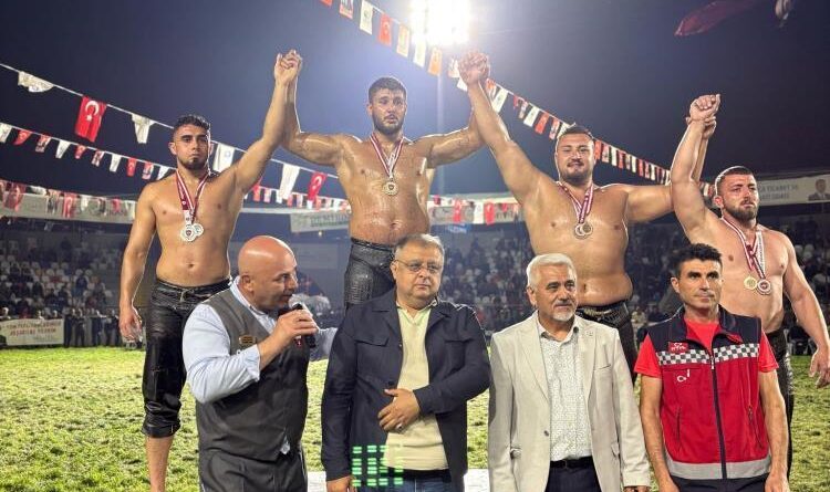 Kemer Belediye güreşçisi üçüncü oldu 1