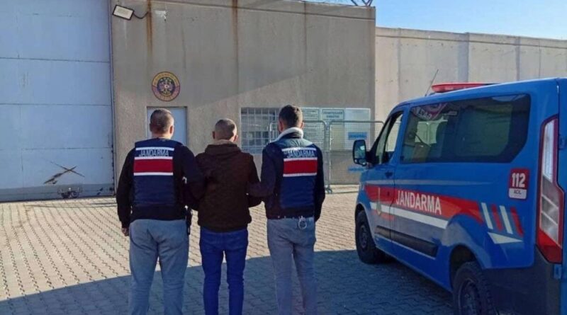 Kesinleşmiş 13 yıl cezayla aranan uyuşturucu taciri yakalandı 1