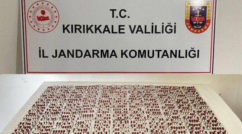 Kırıkkale’de jandarmadan uyuşturucu operasyonu: Bin 665 adet sentetik ecza hap ele geçirildi 1