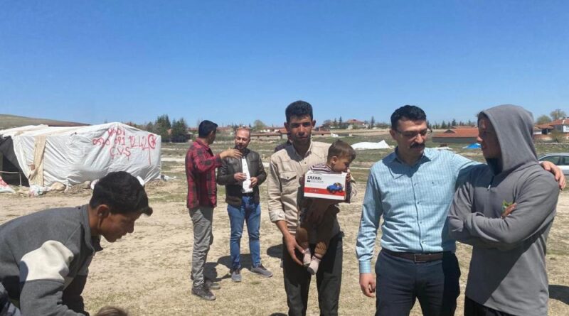 Mevsimlik işçiler Emirdağ’a gelmeye başladı 1