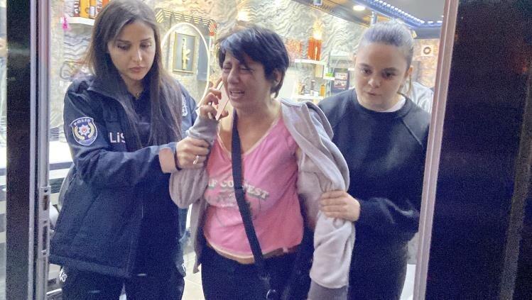 Polise "köpek" deyip iten o kadın hakkında adli işlem başlatıldı 1