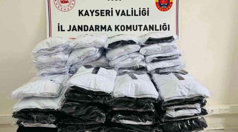 Sahte tişört operasyonu, yüzlerce ele geçirildi 1