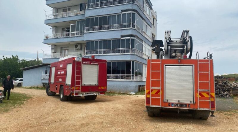 Serik'te apartman dairesinde çıkan yangın korkuttu 1