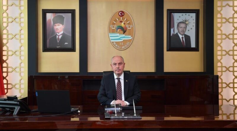 Vali Coşkun: "Emekçilerimizin fedakârlıkları saygıdeğer ve vazgeçilmez bir yere sahiptir" 7