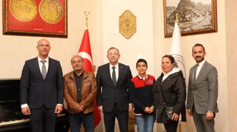 Vali Polat, şampiyonu makamında ağırladı 1