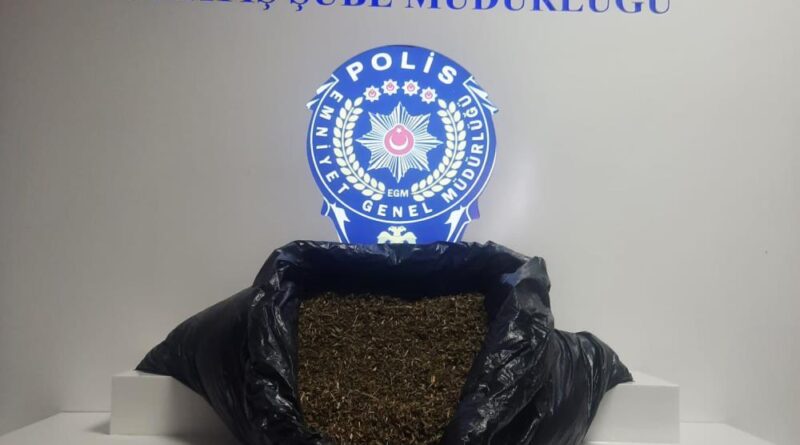 10 yıl hapis cezası olan şüpheli, 3 kilogram uyuşturucuyla yakalandı 1