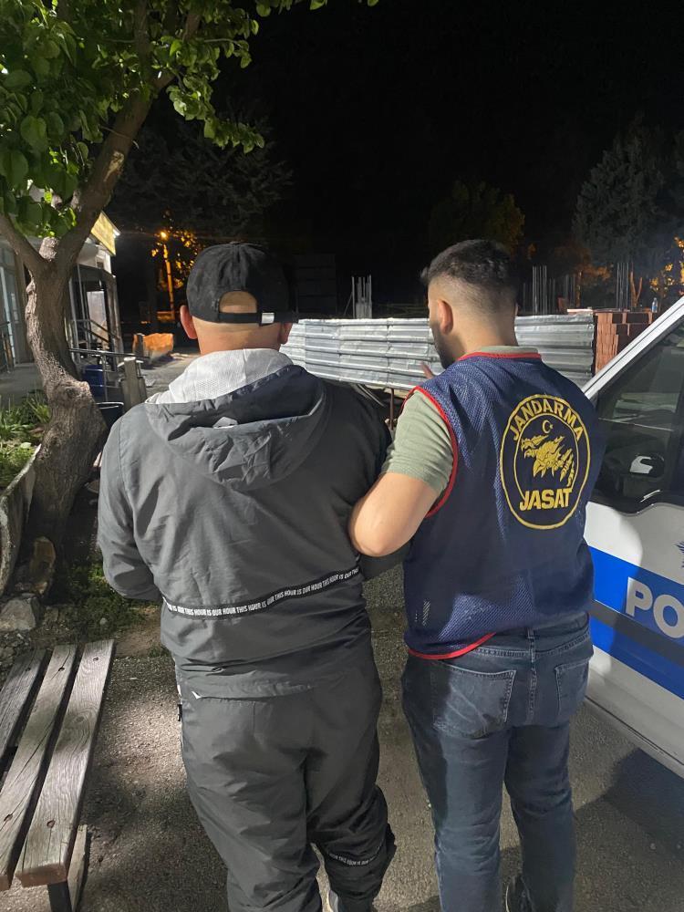 Afyonkarahisar’da aranan şahıs Isparta’da yakalandı