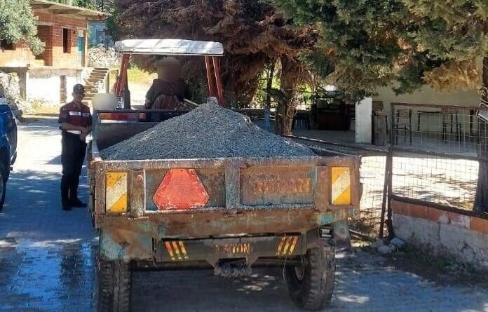 Dere yatağından kum alan şahıs jandarmaya takıldı 1