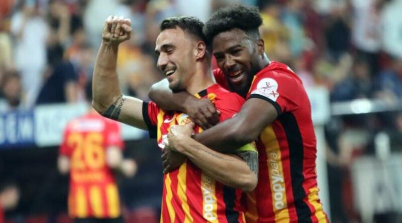 Duckens Nazon 7. golünü attı 1