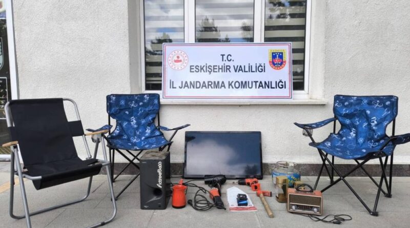 Eskişehir'de ilginç hırsızlık olayı: Kamp sandalyelerini ve piknik ekipmanlarını çaldılar 1