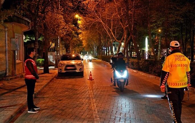 Isparta'da 1 haftada 65 aranan şahıs yakalandı, 25 bin sürücüye cezai işlem uygulandı 1