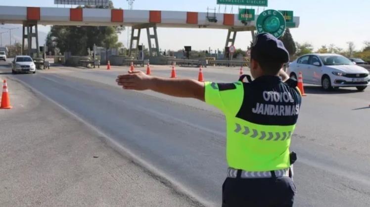 Jandarma ekipleri düzensiz göçmenlere geçit vermiyor 1