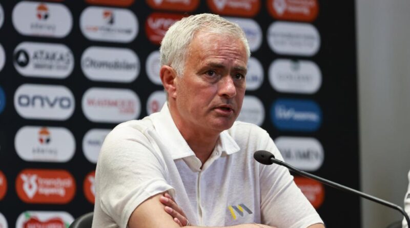 Jose Mourinho: "Başkan röportajında benim kalmamı istediğini belirtiyor, kendisi bana güveniyor" 1