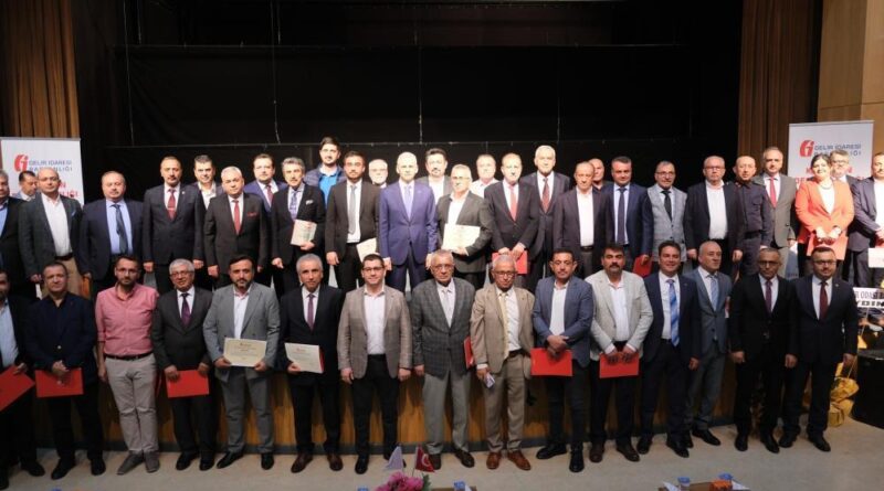 Karaman’da vergi rekortmenleri ödüllendirildi 1