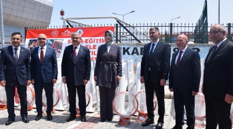 Köy okullarına spor malzemeleri dağıtılmaya başlandı 1