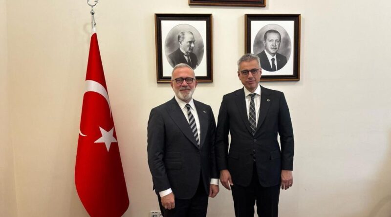 Manisa'da 23 yeni hekim ve 184 sağlık personeli göreve başlıyor 3