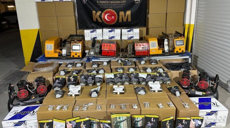 Piyasa değeri 1 milyon lira olan kaçak sigara ve malzemesi ele geçirildi 1