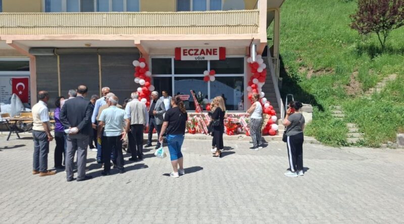 Pülümür’de 18 yıl aradan sonra eczane açıldı 1