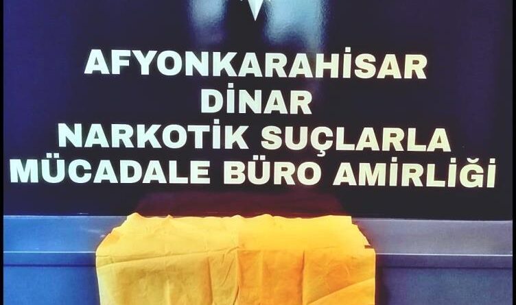 Afyonkarahisar'da araçta uyuşturucu madde ele geçirildi: 3 kişi tutuklandı 1