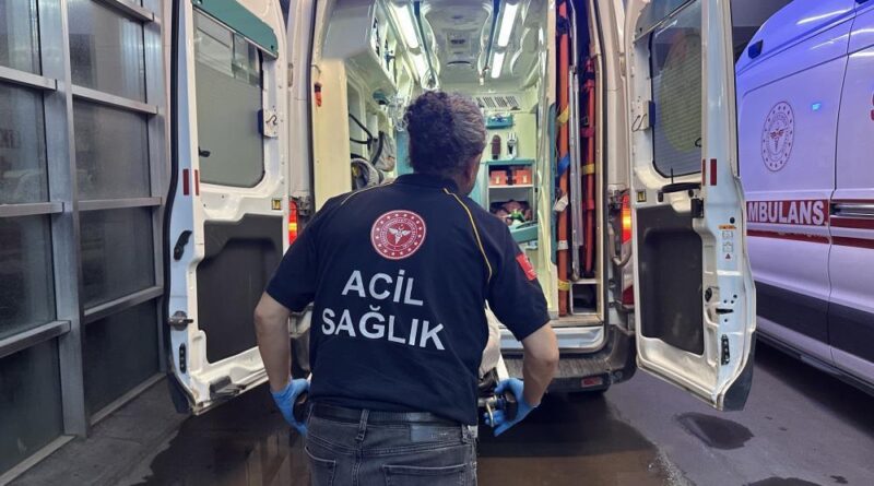 Akrebin soktuğu çocuk yaşam savaşı veriyor 5