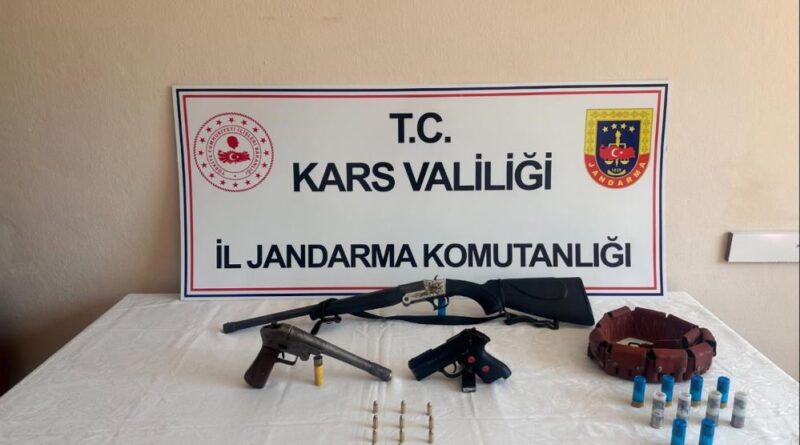 Arpaçay’da silah ve mühimmat ele geçirildi 1