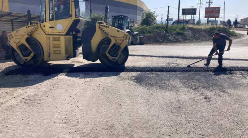 Asfalt ve yama çalışmaları hızlandı 1