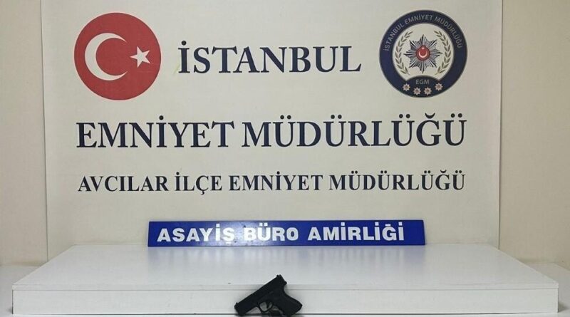 Avcılar'da sokak ortasında iki kişiyi silahla vuran şüpheli yakalandı 1