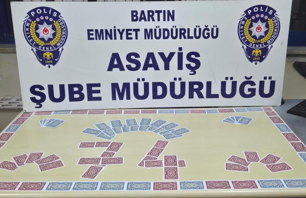 Bartın’da kumar oynayan 4 kişiye 36 bin 988 TL ceza