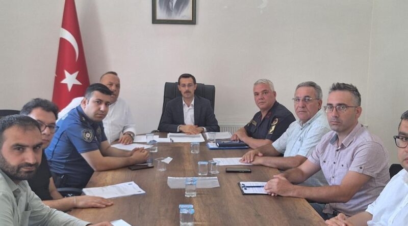 Bozdoğan’da sokak hayvanlarıyla ilgili değerlendirme toplantısı yapıldı 1