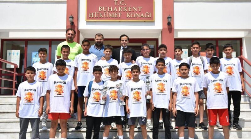 Buharkent'te U13 Takımı namağlup şampiyon oldu 1