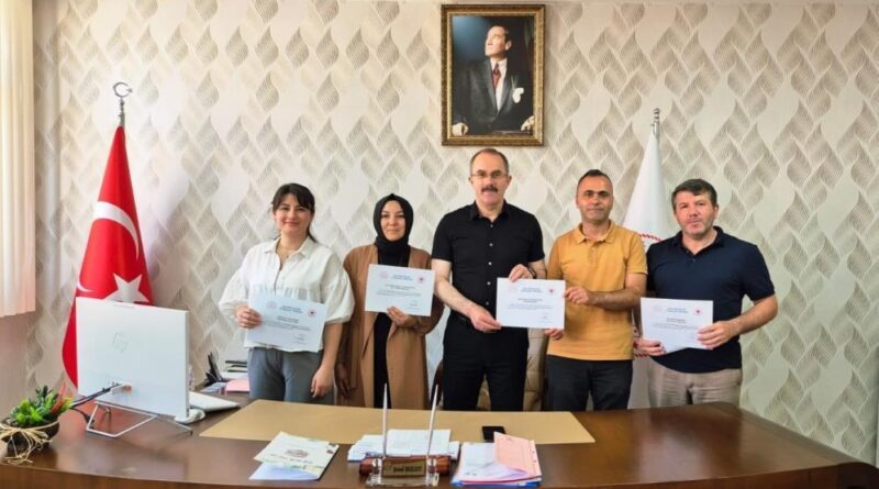 Bulancak’ta yapılan projeyle 500 çocuğun yüzü güldü 1