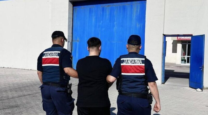Çeşitli suçlardan hapis cezası ile aranan şahıs yakalandı 1