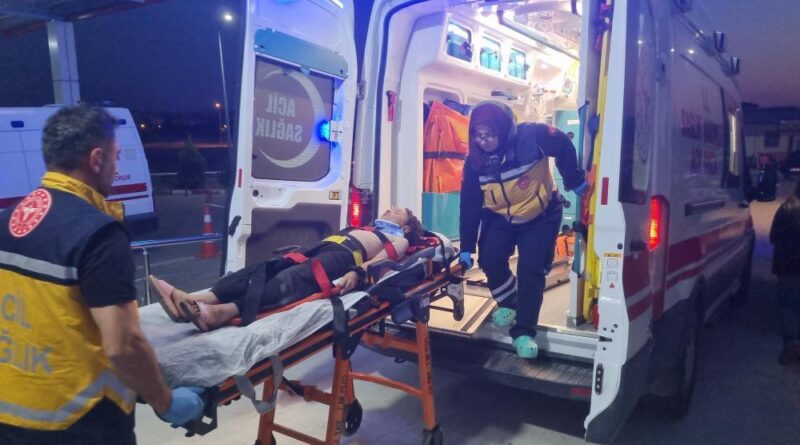 Çorum’da otomobilin çarptığı yaya yaralandı 1