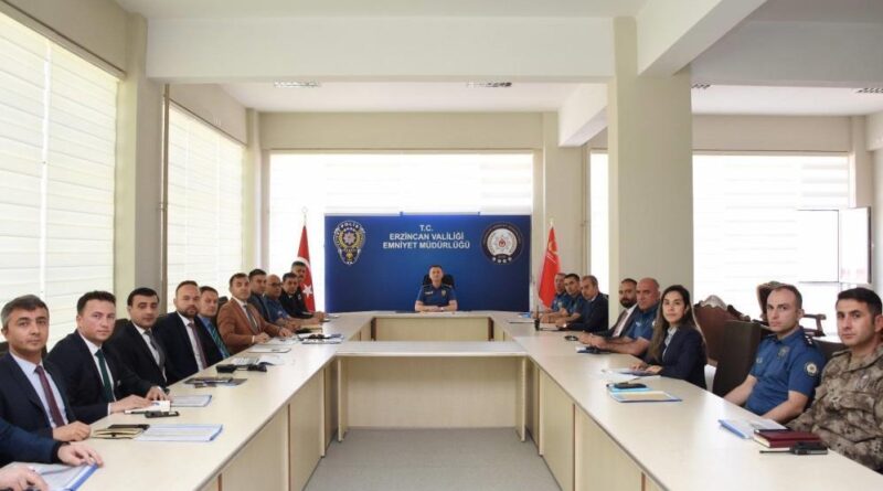 Emniyet Müdürü Baybaba, birim amirleriyle toplantı yaptı 1