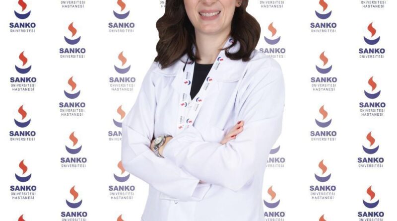 Kadın Hastalıkları ve Doğum Uzmanı Opr. Dr. Eda Arife Deniz, SANKO Üniversitesi Hastanesi’nde 1