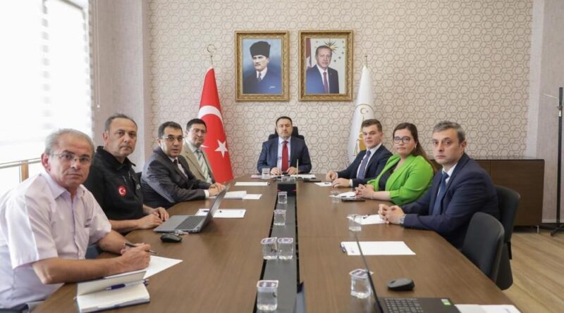 Kütahya Valiliğinde Simav depremleri masaya yatırıldı 1