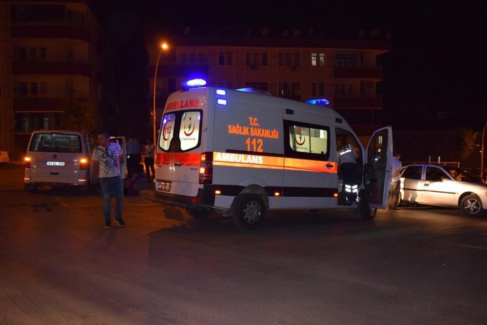 Malatya’da uykusunda camdan düşen çocuk yaralandı