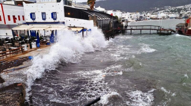 Meteorolojiden Bodrum-Marmaris arası denizde fırtına uyarısı 1