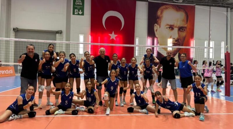 Söke Belediye Saldos Voleybol Midi Takım son 16'ya kaldı 1
