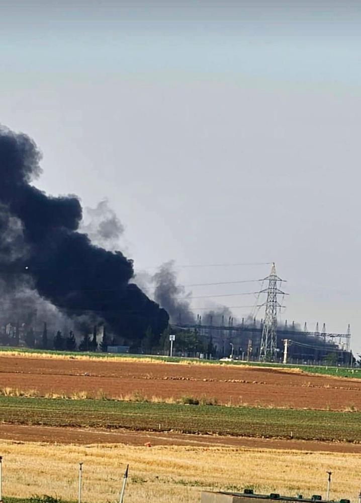Trafo merkezindeki yangına müdahale eden işçi dumandan etkilendi