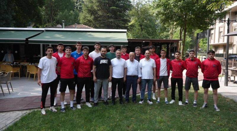 Türkiye finalleri için Kayseri’ye uğurlandılar 10