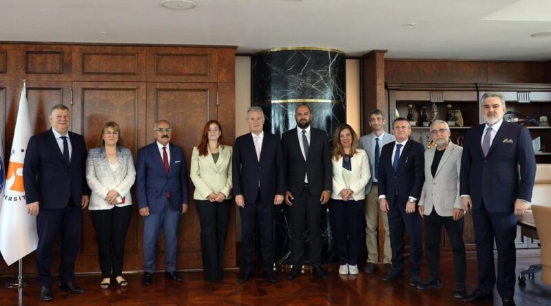 Türkiye Satranç Federasyonu'ndan, İZTO'ya ziyaret 1