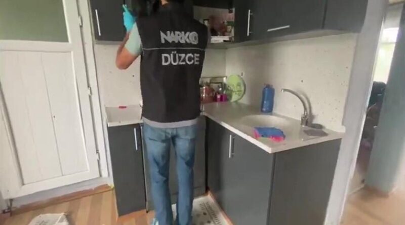 Uyuşturucu satıcısı 7 kişi tutuklandı 1