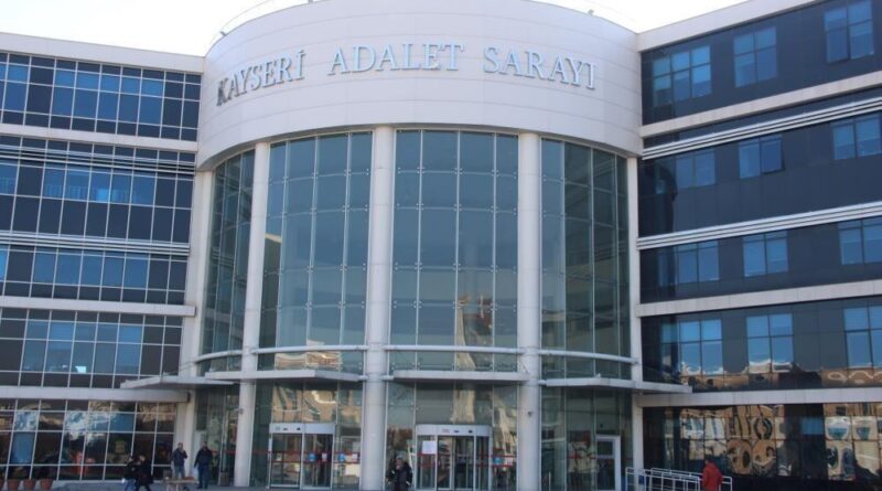 Uyuşturucu ticaretinden yargılanan sanıklara toplam 31 yıl 3 ay hapis cezası 1